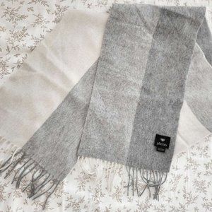 NWOT Cashmere Grey White Scarf
